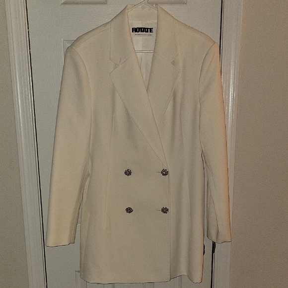 Birger Christensen Women's Elegant Cream Blazer - Picture 3 of 8